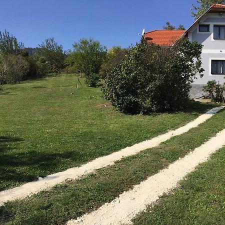 Eszter-Ház Kisapati Exterior foto
